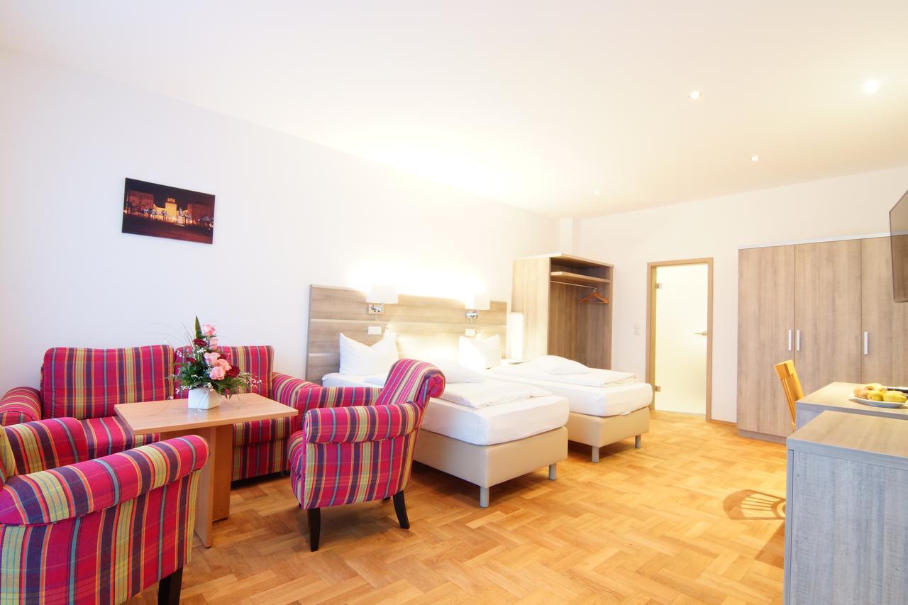 Hotel Spitzenpfeil Michelau in Oberfranken Екстер'єр фото