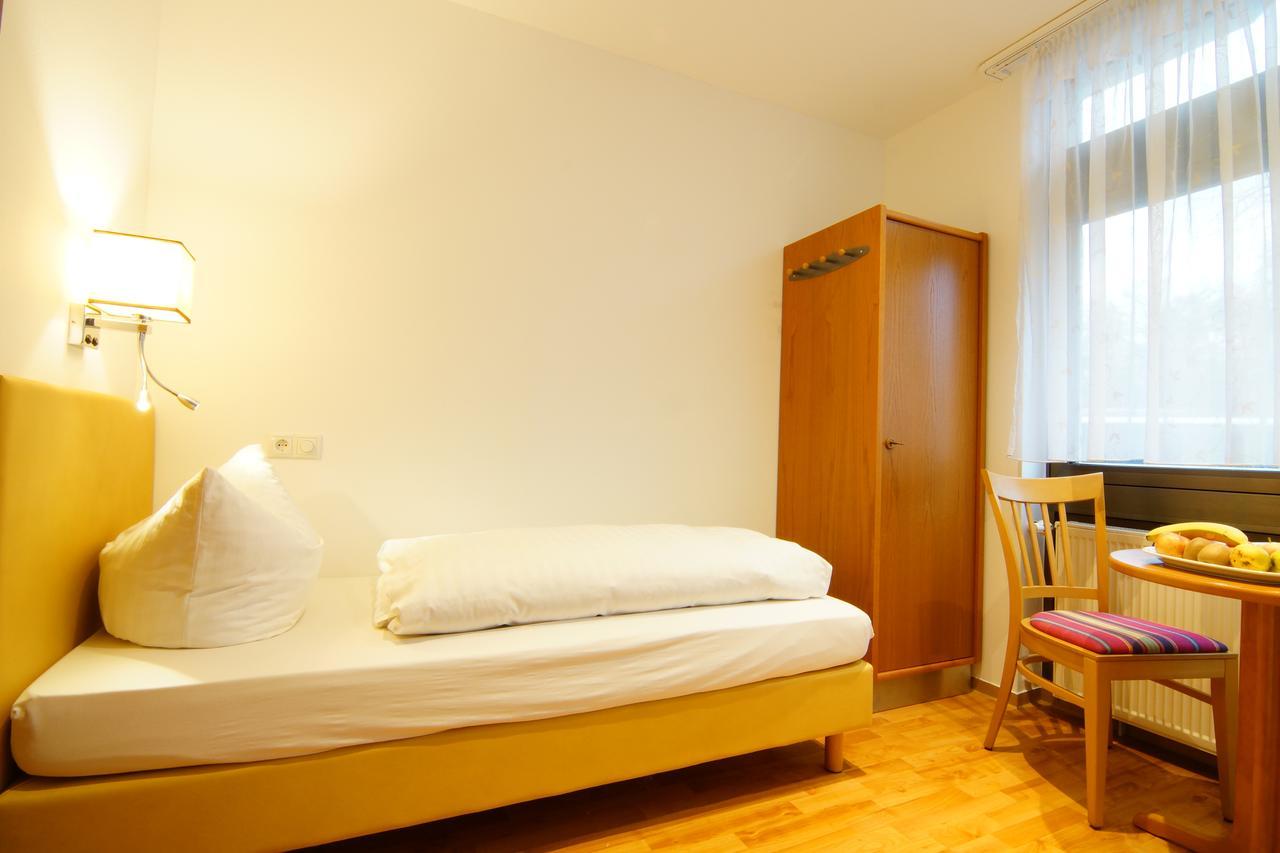 Hotel Spitzenpfeil Michelau in Oberfranken Екстер'єр фото