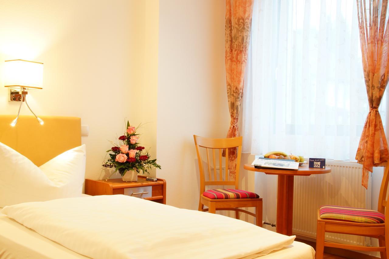 Hotel Spitzenpfeil Michelau in Oberfranken Екстер'єр фото