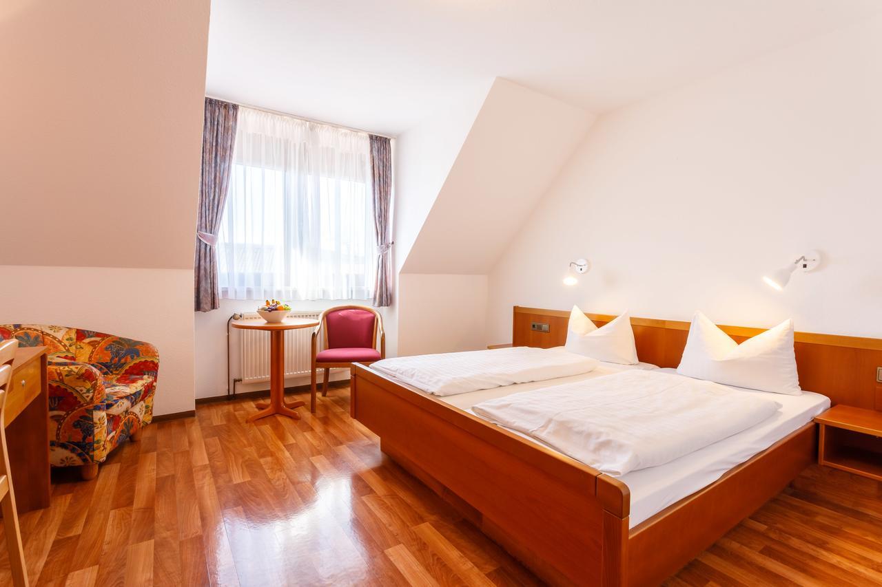 Hotel Spitzenpfeil Michelau in Oberfranken Екстер'єр фото