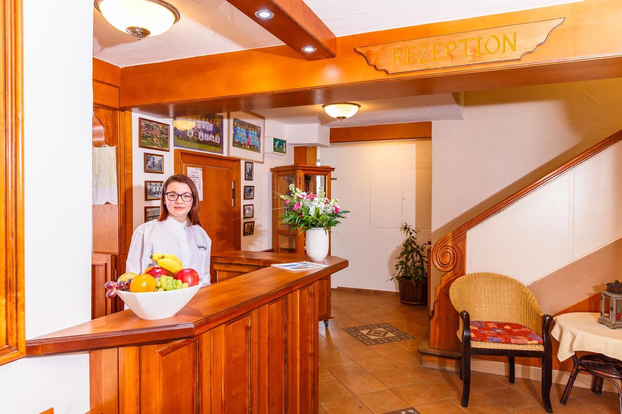 Hotel Spitzenpfeil Michelau in Oberfranken Екстер'єр фото